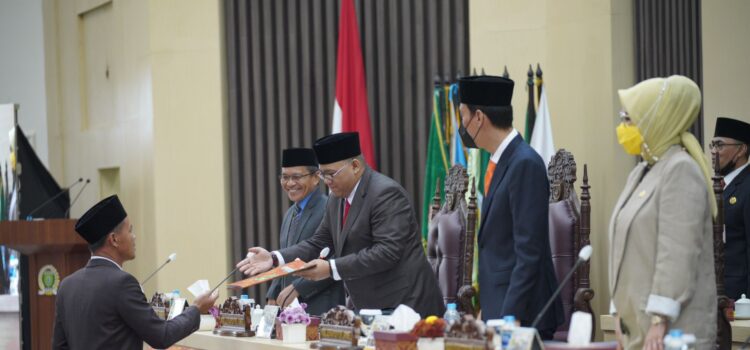 Paipurna DPRD Sumsel dengan agenda Laporan Hasil Reses Tahap II Tahun 2022