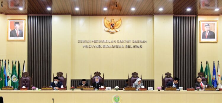 Rapat Paripurna ke-55 dengan agenda  Penjelasan Gubernur terhadap Raperda Perubahan APBD Tahun Anggaran 2022, Rabu (31/8)