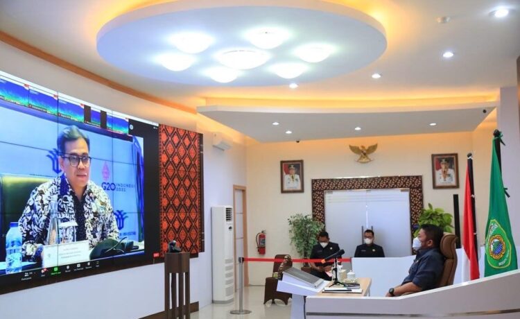 Gubernur Sumsel Herman Deru saat mengikuti Rapat Koordinasi Penyusunan Peta Peluang  Proyek Investasi (PPI)  Prioritas Strategis