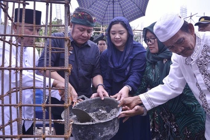 Groundbreaking Pembangunan Tiang Kubah Masjid Al Hidayah Kotanegara OKU Timur