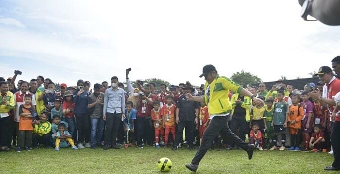 Gubernur Sumsel Herman Deru Buka Resmi Festival Sepak Bola Usia Dini Forsgi