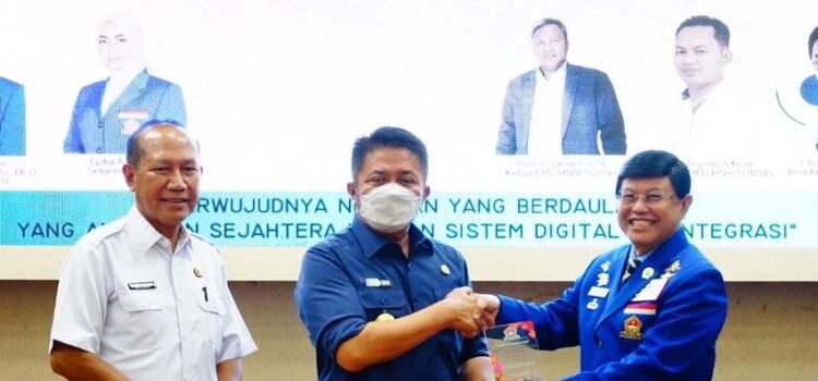 Gubernur Sumsel, H Herman Deru saat menghadiri pelantikan pengurus HNSI Sumsel