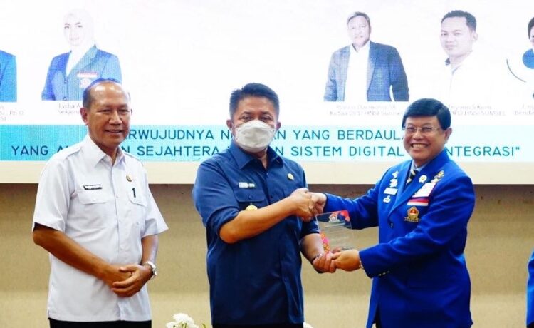 Gubernur Sumsel, H Herman Deru saat menghadiri pelantikan pengurus HNSI Sumsel