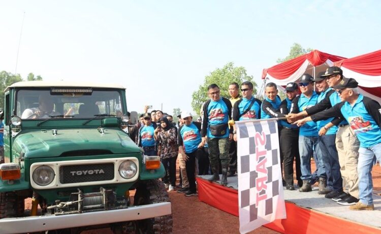 Pembukaan Pelambang Emas Darussalam Ceria Elok dan Kompak Offroad 4x4 tahun 2022 di Sirkuit Lanud SMH Palembang, Sabtu (24/9)