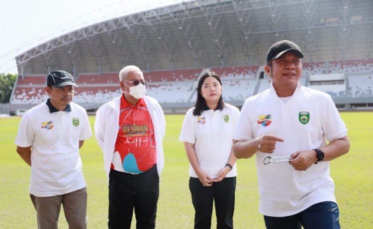 Gubernur Sumsel H Herman Deru meninjau Stadion Gelora Sriwijaya