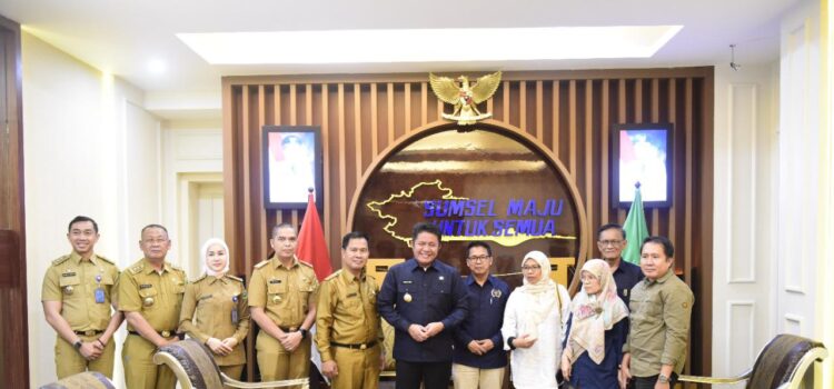 Gubernur Sumsel H Herman Deru saat menerima panitia HUT PWI