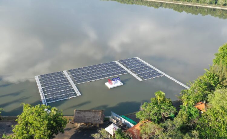 PT PLN (Persero) mengoperasikan dua proyek PLTS dan solar photovoltaic (PV) Rooftop