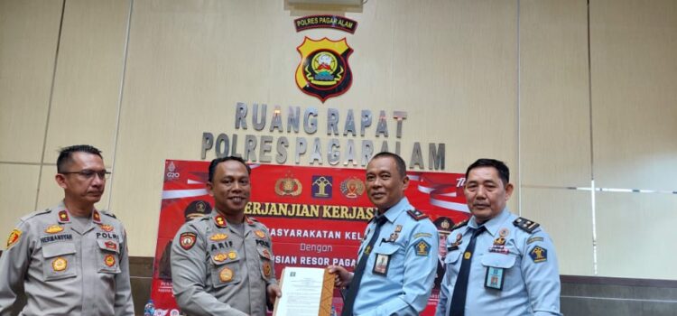 Penandatangan MoU antara Bapas Klas II Lahat dengan Polres Pagaralam