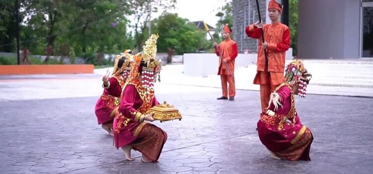 Salah satu tarian tradisional asal Sumatra Selatan