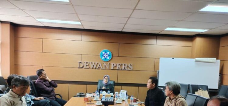 Dr Ninik Rahayu SH MS terpilih menjadi Ketua Dewan Pers sisa masa periode keanggotaan 2022 - 2025, melalui keputusan rapat pleno Anggota Dewan Pers, di Jakarta, Jumat (13/1/2022).