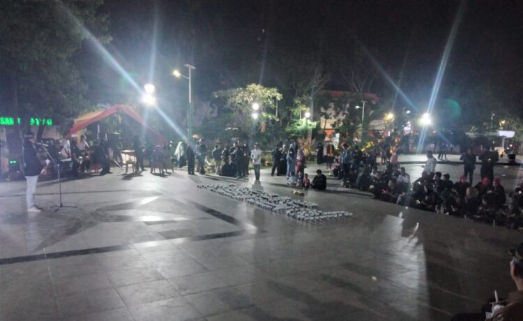 Suasana malam 1000 lilin dan renungan suci di Monpera, Rabu (4/1/2023)  malam