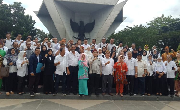Kepengurusan Masyarakat Sejarawan Indonesia (MSI) Kota Palembang periode 2023 hingga 2008 resmi dikukuhkan oleh Dr. Nyimas Umi Kalsum MHum mewakili Ketua MSI Provinsi Sumsel di Monpera Palembang, Kamis (5/1/2023)