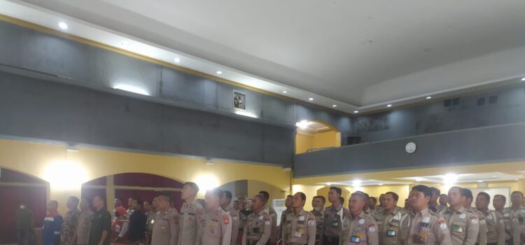 Puluhan anggota satuan tenaga pengamanan mengikuti kegiatan Security Awareness yang di laksanakan di Gedung Arsendora