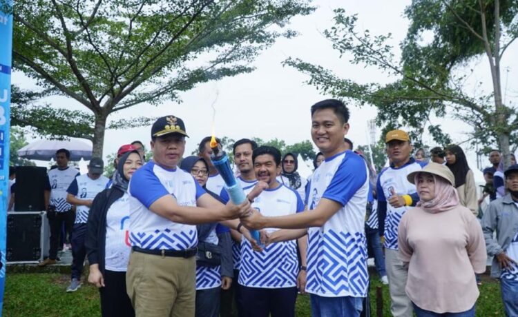 Jalan Sehat Bersama BUMN serentak di seluruh provinsi Se-Indonesia dalam rangka HUT ke-25 Kementrian BUMN, Minggu (19/2/2023)