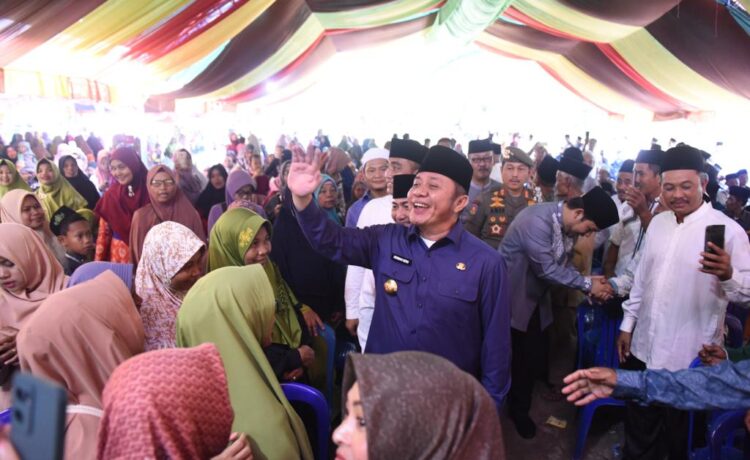 Gubernur Sumsel H Herman Deru saat menghadiri acara  Haflah Akhirussanah Tasyakuran Khotaman Kitab Al Imrithidan Durrotul Yatimah Ponpes Dasussa'adah