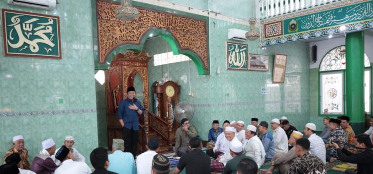 Herman Deru Safari Jumat di Masjid Nurul Iman Kelurahan 9/10 Palembang