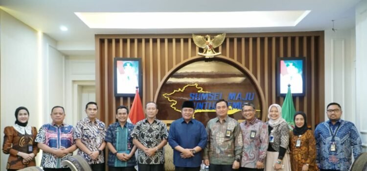 Gubernur Sumsel H. Herman Deru menerima audiensi General Manager PT Kilang Pertamina Internasional Refinery Unit III beserta rombongan di ruang tamu Gubernur, Jumat (24/3) siang