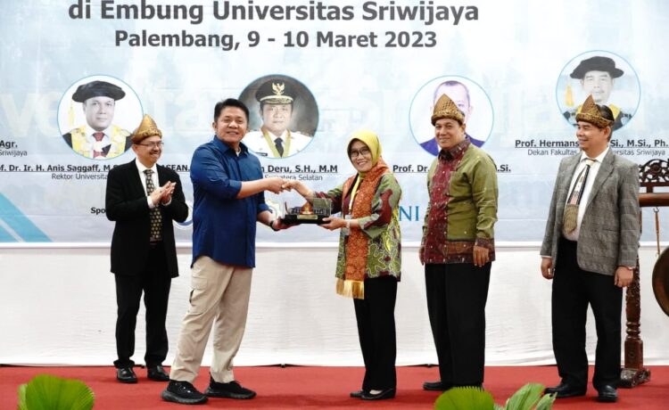 Gubernur Sumsel H Herman Deru membuka kegiatan Pertemuan ke-1 Forum Pimpinan Perguruan Tinggi Perikanan dan Kelautan Indonesia (FP2TPKI) Tahun 2023 dan Penebaran Benih Ikan Lokal Sumsel di Embung Universitas Sriwijaya, di Hotel Beston Kamis (9/3) pagi