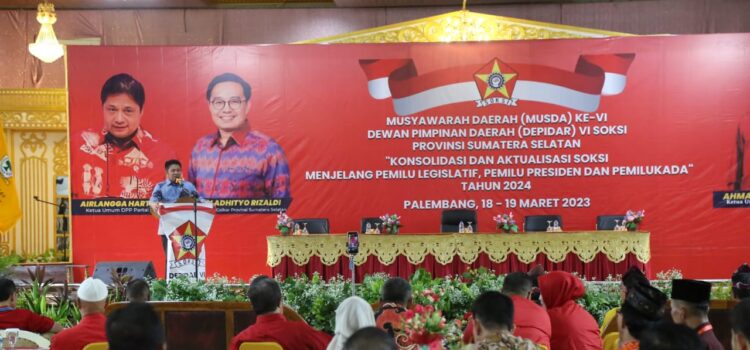 Gubernur Sumsel H. Herman Deru saat menghadiri Musda  ke VI Dewan Pimpinan Daerah ke VI SOKSI Sumsel, bertemat di Gedung Graha Bandara Insani, Sabtu (18/3)