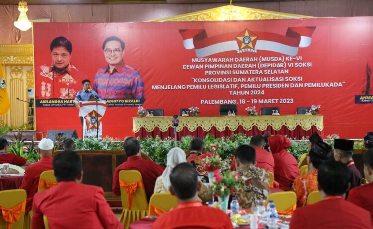 Gubernur Sumsel H. Herman Deru saat menghadiri Musda  ke VI Dewan Pimpinan Daerah ke VI SOKSI Sumsel, bertemat di Gedung Graha Bandara Insani, Sabtu (18/3)