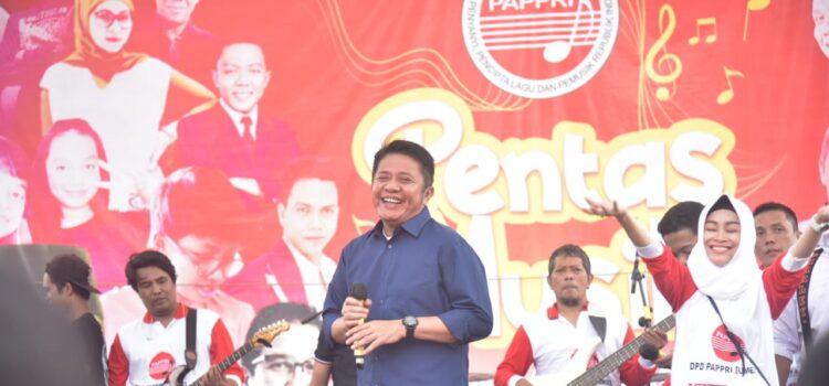 Gubernur Sumsel H Herman Deru saat Senam Sehat dan Pentas Musik yang digelar DPD PAPPRI Sumsel di Jakabaring Sport City Palembang, Kamis (9/3) pagi