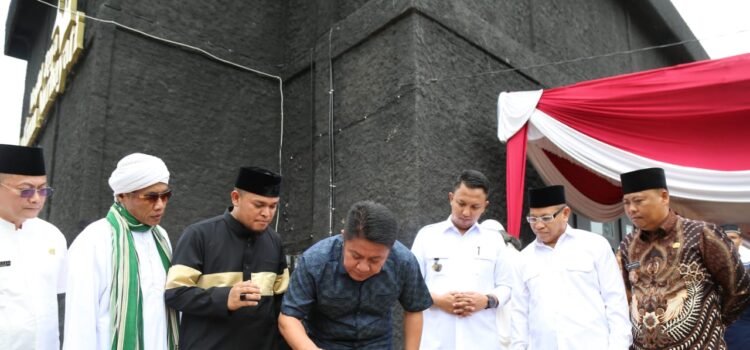 Gubernur Sumsel H Herman Deru saat Safari Jumat di Masjid Raya Lukman Nurhayati
