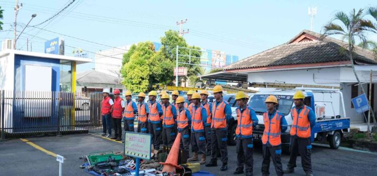 Sebanyak 2.669 personil yang teridi dari petugas pelayanan teknik (yantek) dan petugas PLN disiagakan untuk mengamankan kelistrikan sepanjang Ramada