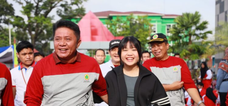 Gubernur Sumsel H Herman Deru menghadiri acara Jalan Sehat Dalam Rangka HUT Persatuan Perawat Nasional Indonesia (PPNI) Ke-49 Tahun 2023