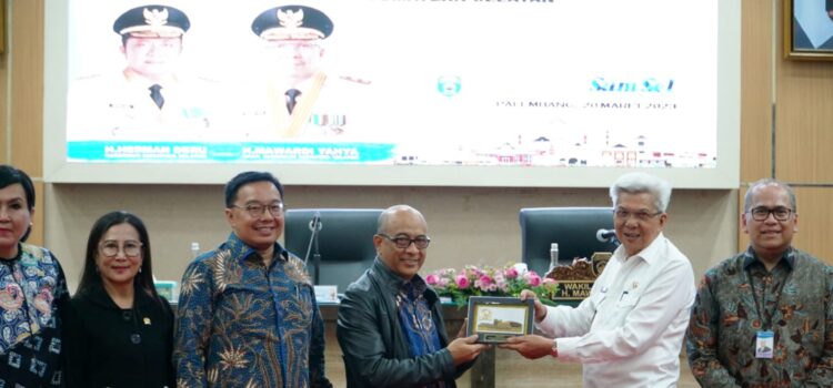 Wakil Gubernur Mawardi Yahya saat menerima  kunjungan kerja tim  Banggar DPR RI  bertempat di Auditorium Bina Praja Pemprov Sumsel, Senin (20/3) pagi