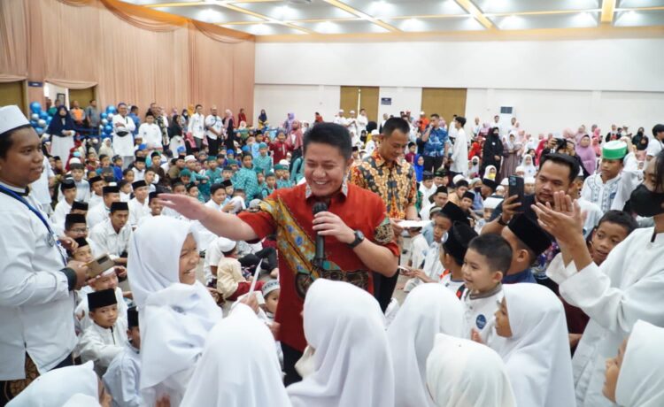 Gubernur Sumsel H Herman Deru dinobatkan sebagai Bapak Anak Yatim Provinsi  Sumsel