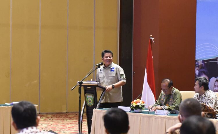 Gubernur Sumsel H Herman Deru saat sambutan pada High Level Meeting (HLM) TPID, di Ballroom Hotel Aryaduta Palembang, Selasa (11/4) siang