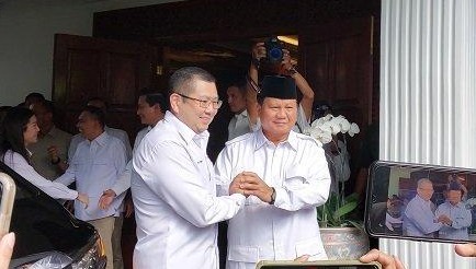 Ketua Umum Partai Gerindra Prabowo Subianto menerima kunjungan Ketua Umum Partai Perindo Hary Tanoesoedibjo di Jalan Kertanegara IV, Jakarta