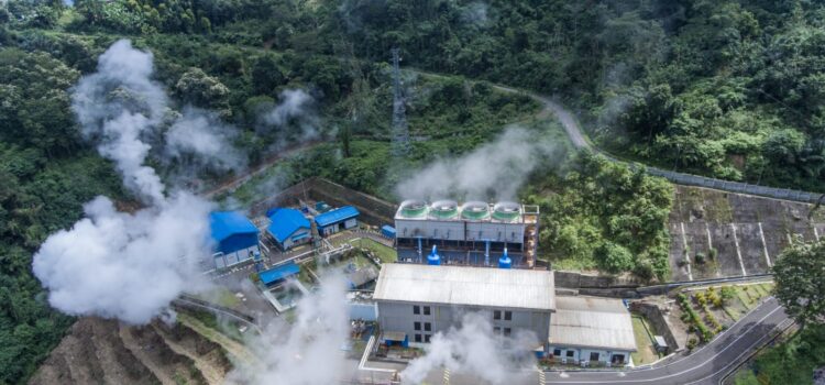 PLN bersama Asosiasi Geothermal Perancis melihat langsung ke proyek Geothermal Direct Use di kawasan padat penduduk Geothermie de Bagneux, Paris, Prancis yang dikelola dalam naungan Asosiasi GEODEEP, Rabu (18/4)