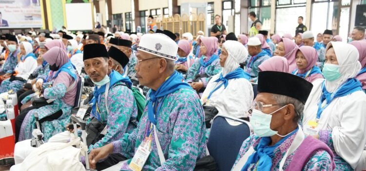 3 Calon Haji Kloter 3 Embarkasi Palembang Ditunda Berangkat
