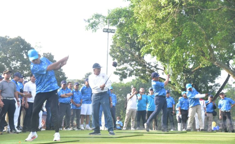 Wakil Gubernur Sumsel H Mawardi Yahya membuka Golf Open Tournament di The Royal PGC Golf Lounge, Sabtu (20/5) pagi