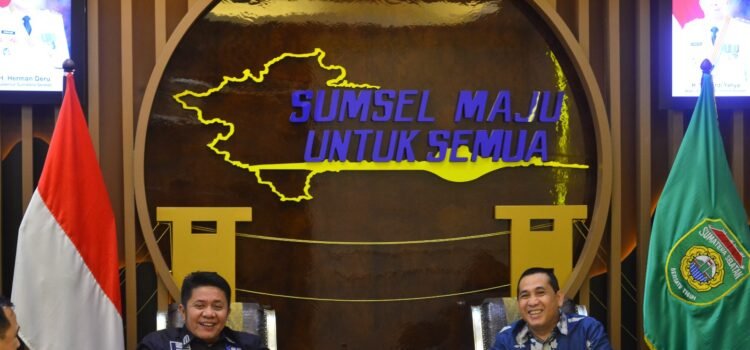 Walikota Lubuk Linggau H SN Prana Putra Sohe saat melakukan audiensi dengan Gubernur Sumsel H Herman Deru, Senin (8/5) siang