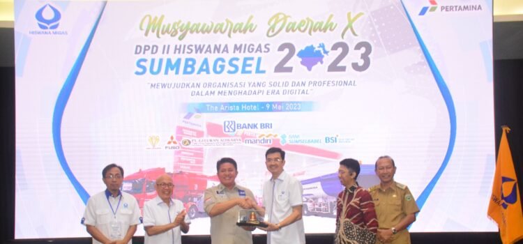 Gubernur Herman Deru saat membuka Musyawarah Daerah (Musda) X Dewan Pimpinan Daerah II Himpunan Hiswana Migas Sumbagsel bertempat di Ballroom Hotel Arista, Selasa (9/5)