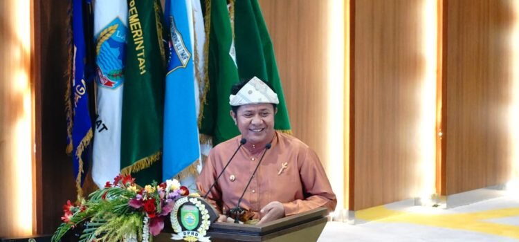 Gubernur Sumsel H Herman Deru menghadiri sidang  paripurna istimewa DPRD Provinsi Sumsel dalam rangka memperingati hari jadi Provinsi Sumsel ke-77 tahun 2023, di Gedung DPRD Provinsi Sumsel,  Senin (15/5) pagii
