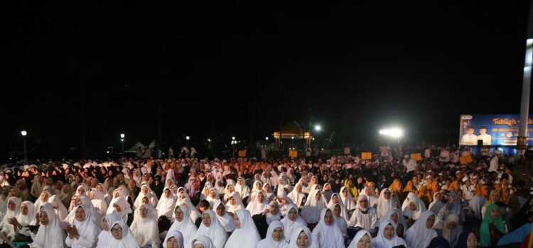 Ribuan Umat Muslim Hadiri Tabligh Akbar HUT Provinsi Sumsel ke 77 Tahun