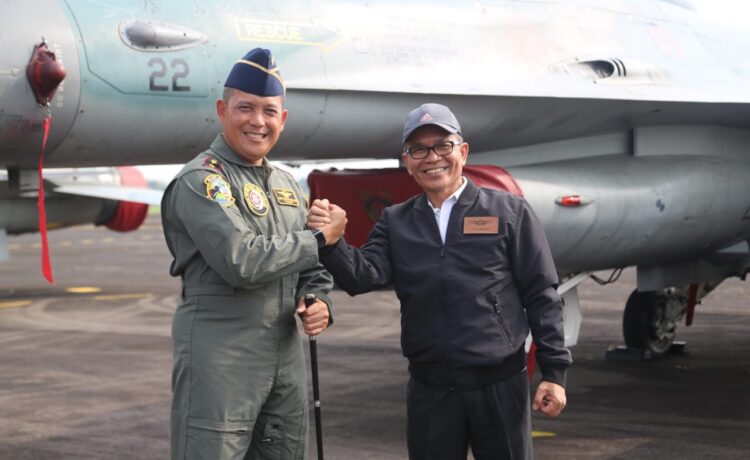 Sekretaris Daerah Provinsi  Sumatera Selatan Ir. S.A. Supriono dianugerahi penghargaan sebagai   Warga  Kehormatan Lanud Sri Mulyono Herlambang (SMH)