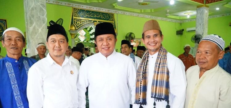 Gubernur Sumsel Herman Deru saat safari Jumat di Masjid Nursalimah