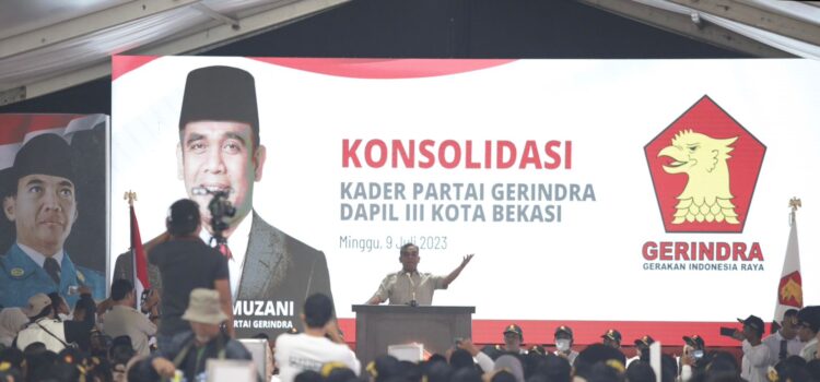 Sekjen Partai Gerindra Ahmad Muzani menghadiri konsolidasi akbar kader Gerindra di Kota Bekasi dan Kota Depok, Minggu (9/7)