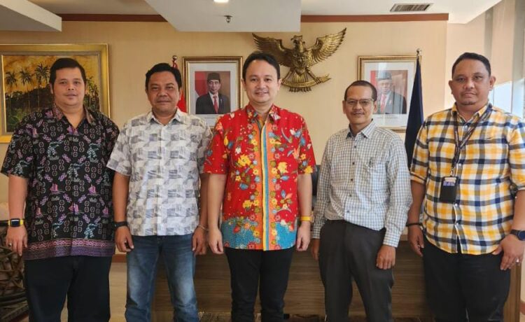 Pengurus Pusat Ikatan Wartawan Online (IWO) saat beraudiensi dengan Wamendag Dr Jerry Sambuaga BA MA