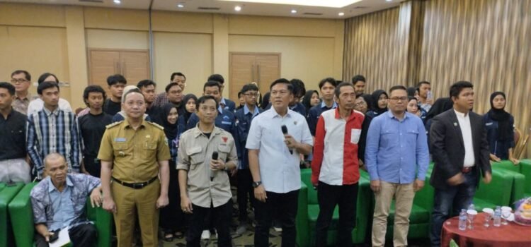 Jurnalis Online Sriwijaya bersama Polda Sumsel mendeklarasikan Pemilu Damai 2024 melalui rangkaian kegiatan diskusi terbuka di Hotel Maxone Palembang, Selasa (29/08)
