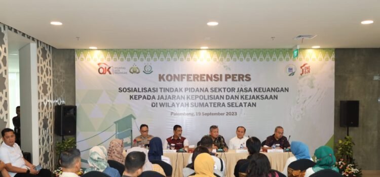 Konferensi Pers Sosialisasi Terkait Tindak Pidana Sektor Jasa Keuangan di Wilayah Sumatera Selatan, Selasa (19/9/2023)
