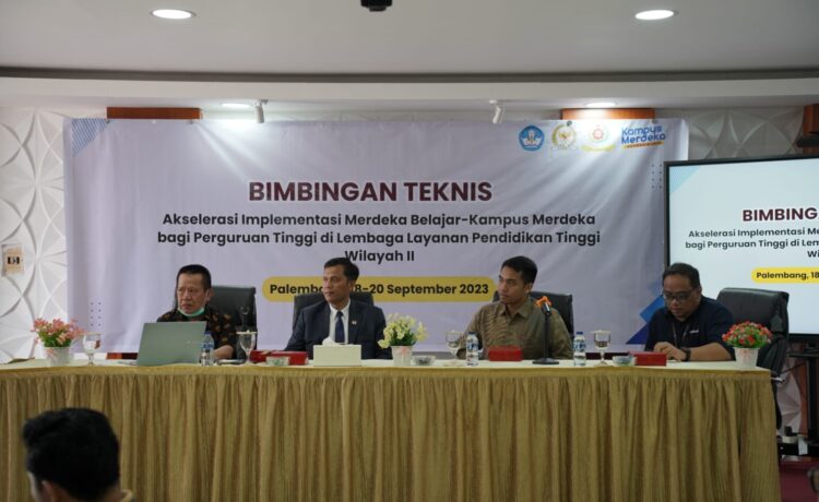 Sosialisasi dan Bimtek akselerasi implementasu merdeka belajar kampus merdeka (MBKM) bagi perguruan tinggi di lembaga layanan pendidikan tinggi wilayah II, Rabu (20/9/2023) di Aula Kampus Sekolah Tinggi Ilmu Ekonomi (STIE) APRIN Palembang