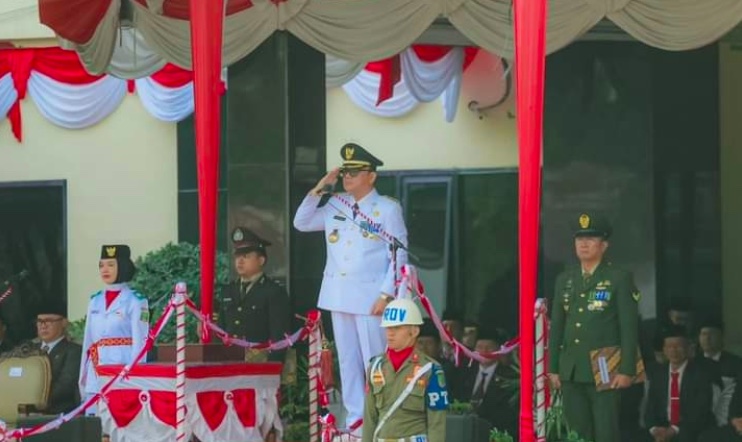 Suasana Upacara Penaikan Bendera Merah Putih di Lapangan Pemkab Depan Kantor Bupati Kabupaten Empat Lawang, Kamis (17/08/23).