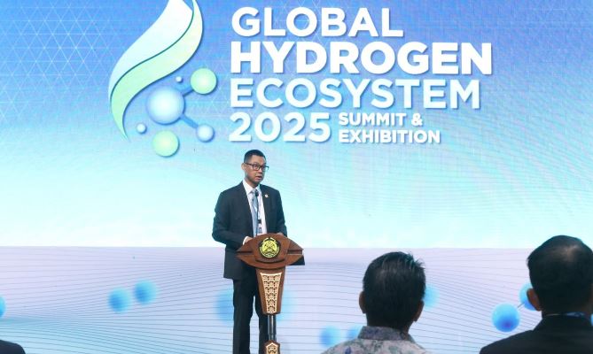 Direktur Utama PLN, Darmawan Prasodjo, menegaskan bahwa pengembangan hidrogen merupakan wujud komitmen PLN dalam mendukung visi besar Presiden Prabowo untuk mencapai swasembada energi nasional.